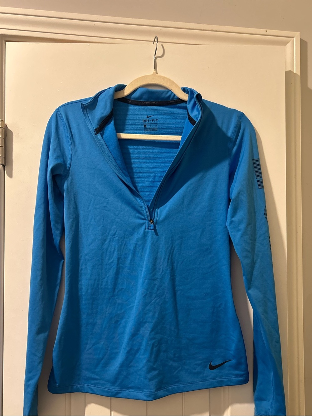 Nike Women’s Bright Blue Long Sleeve 1/4 Zip Dri-FIT Top